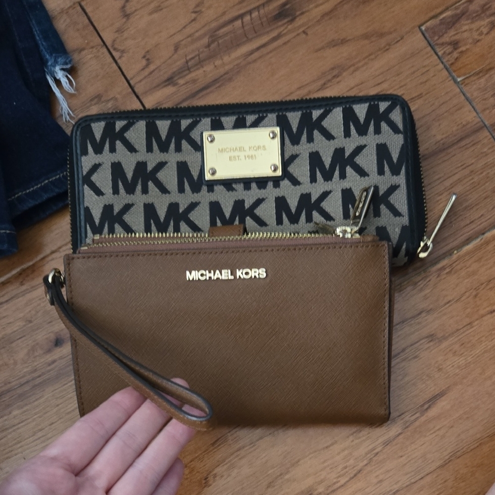 Michael Kors Black and Brown Logo Wallet Set